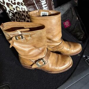 Frye Women's Tan Leather Boots